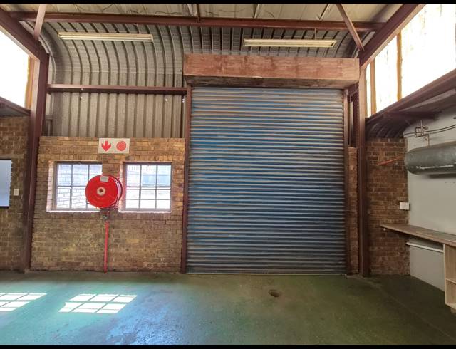 148M² WAREHOUSE TO LET IN WADEVILLE